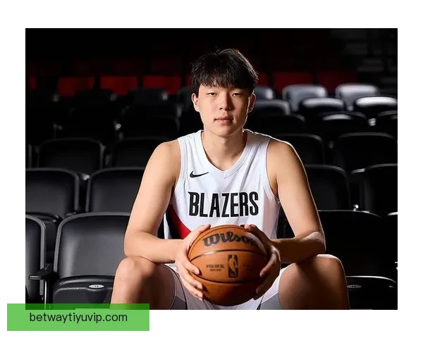 斯普利特赞杨瀚森进步显著 从季初时间减少到成长为更好球员